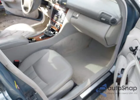 2007 Mercedes-Benz C 280 Luxury из США, поврежденный, VIN WDBRF54H27A950575